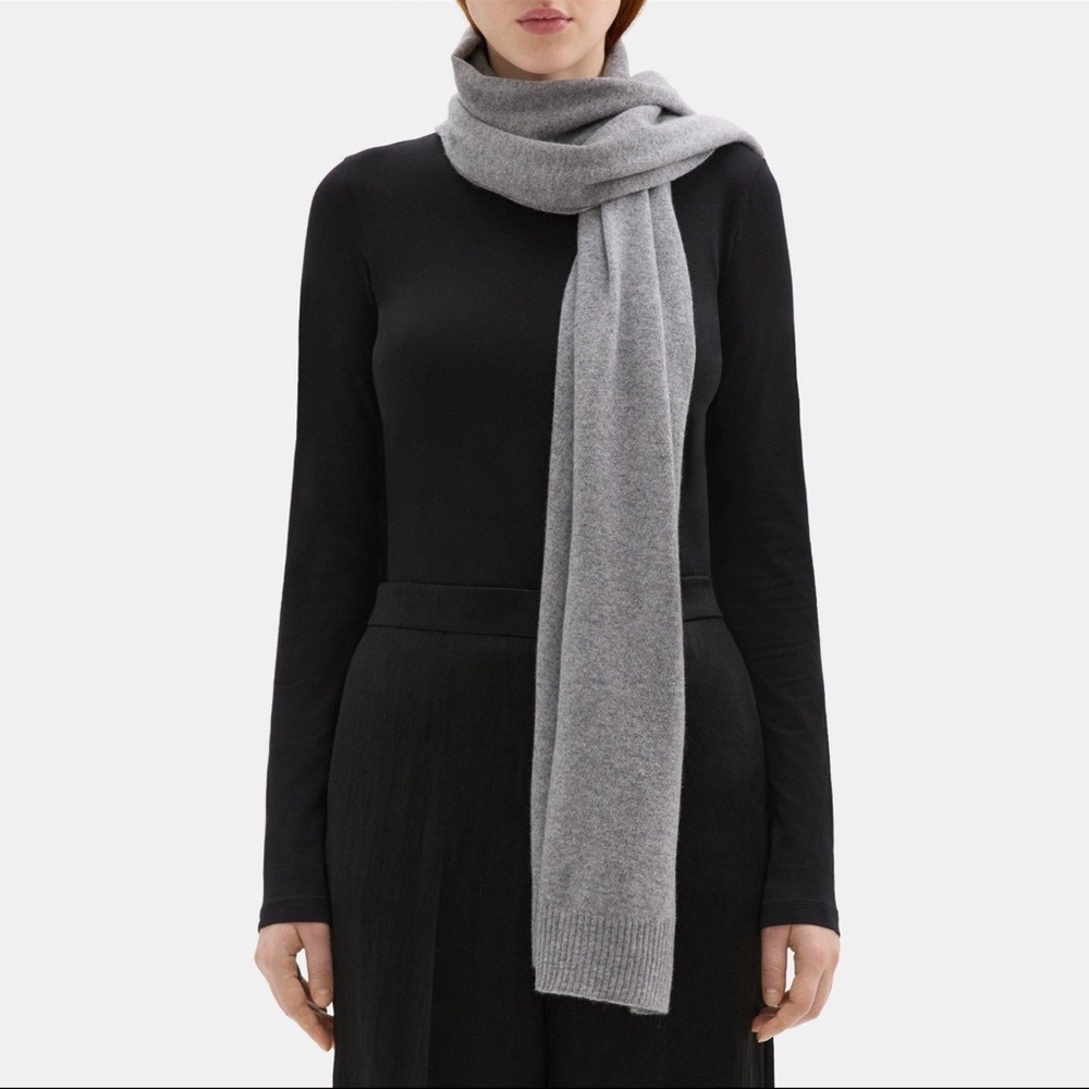 Theory Donners Cashmere Scarf in Charcoal Gray (One Size)